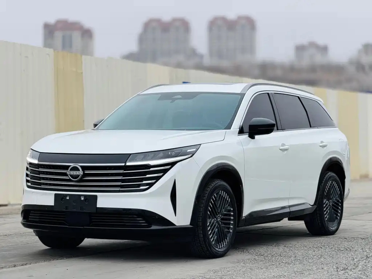 NISSAN PATHFINDER  2024