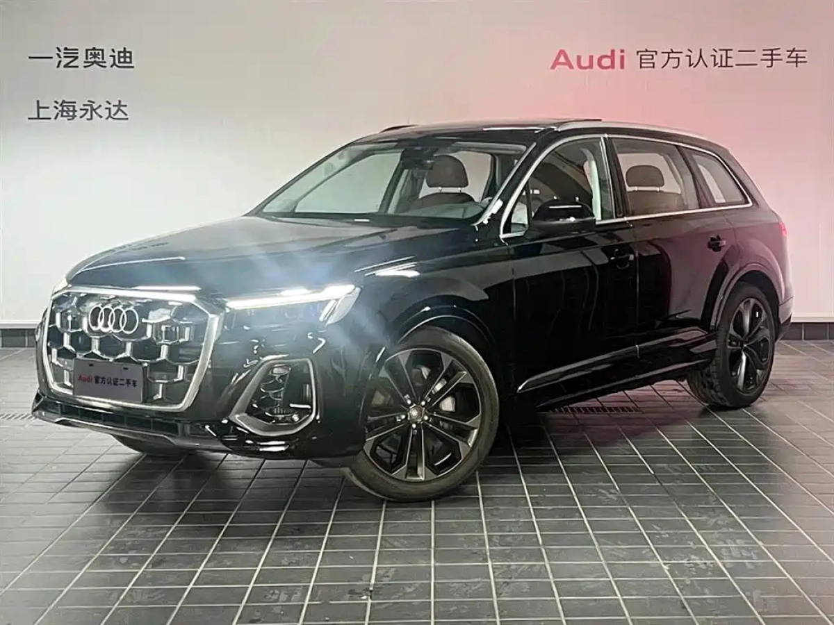 AUDI Q7  2025