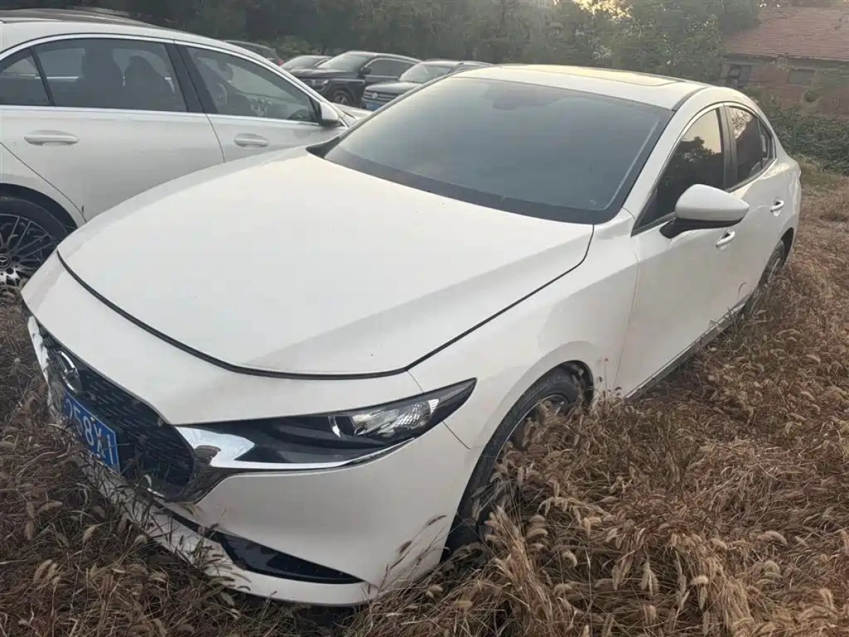 MAZDA 3 AXELA