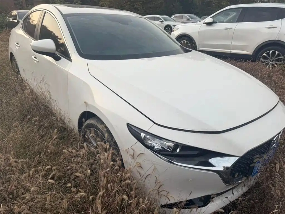 MAZDA 3 AXELA