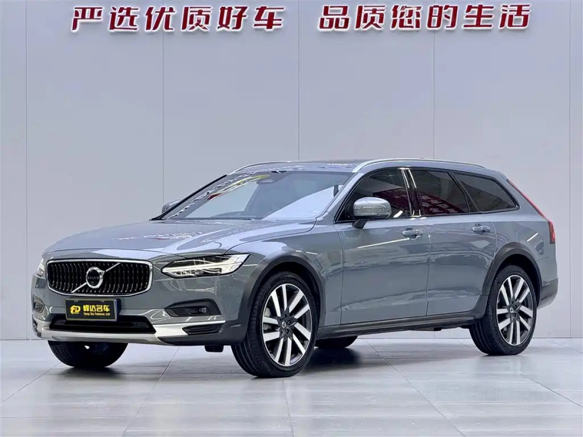 VOLVO V90  2022