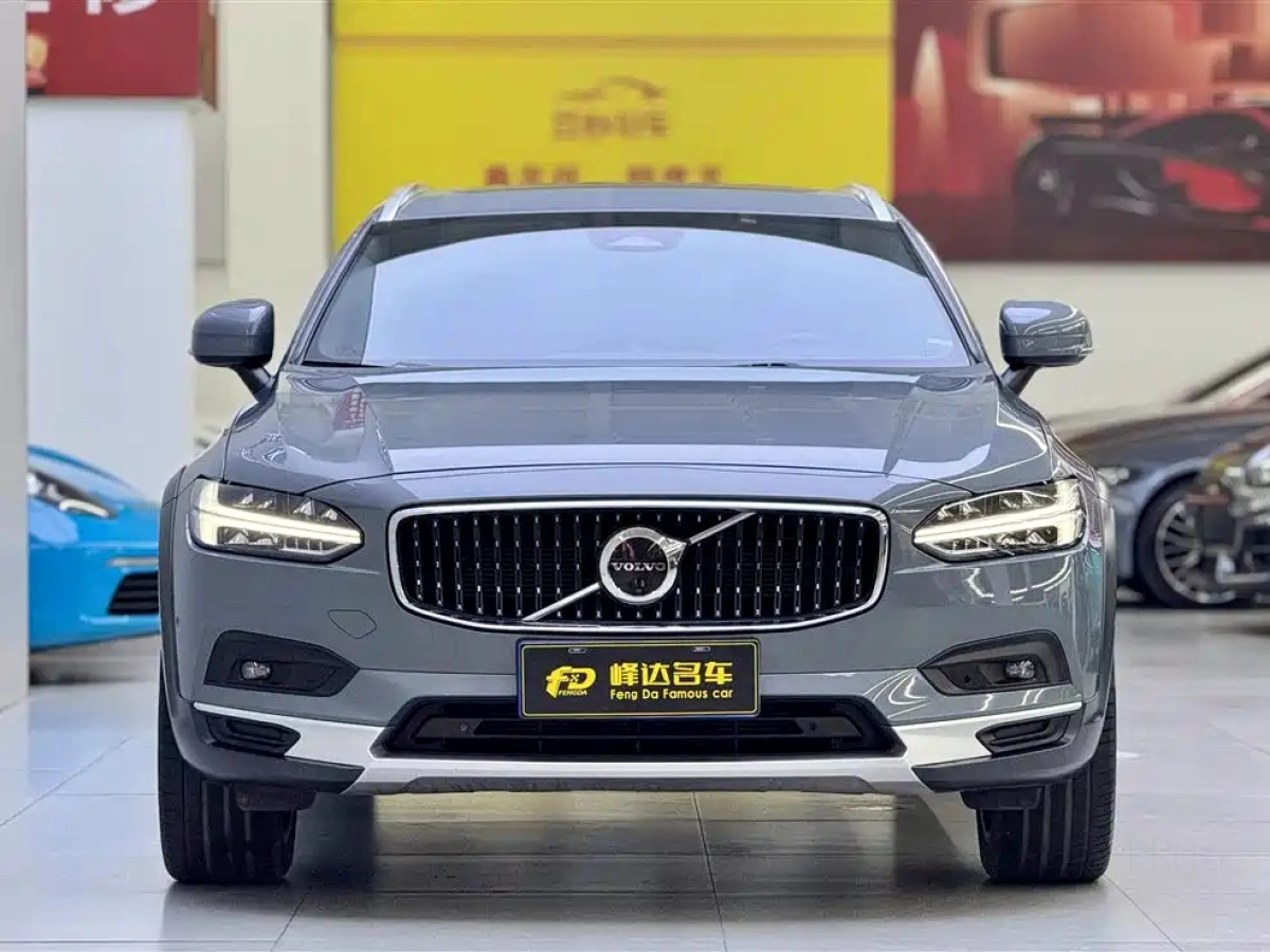 VOLVO V90