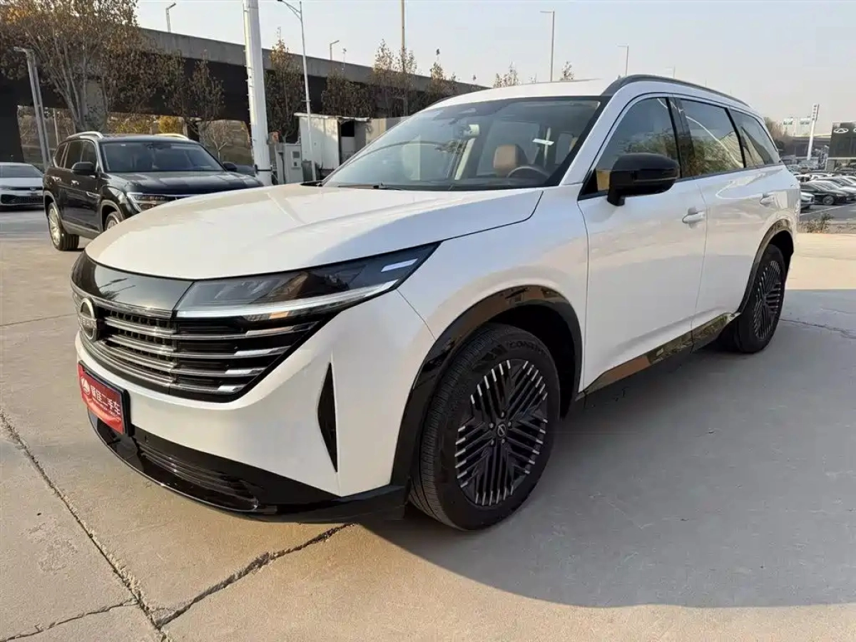 NISSAN PATHFINDER  2024