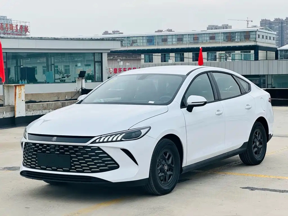 BYD QIN PLUS  2025