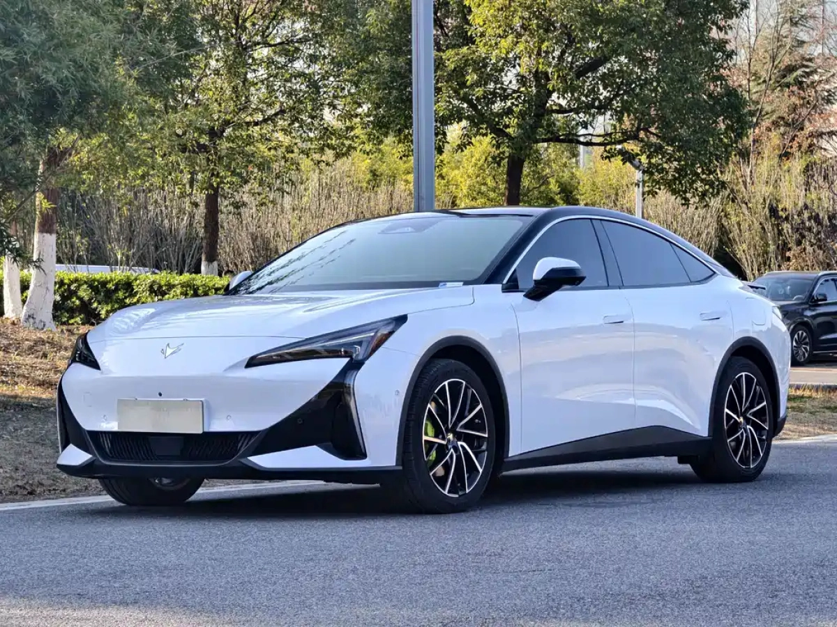 ARCFOX ALPHA S5  2025