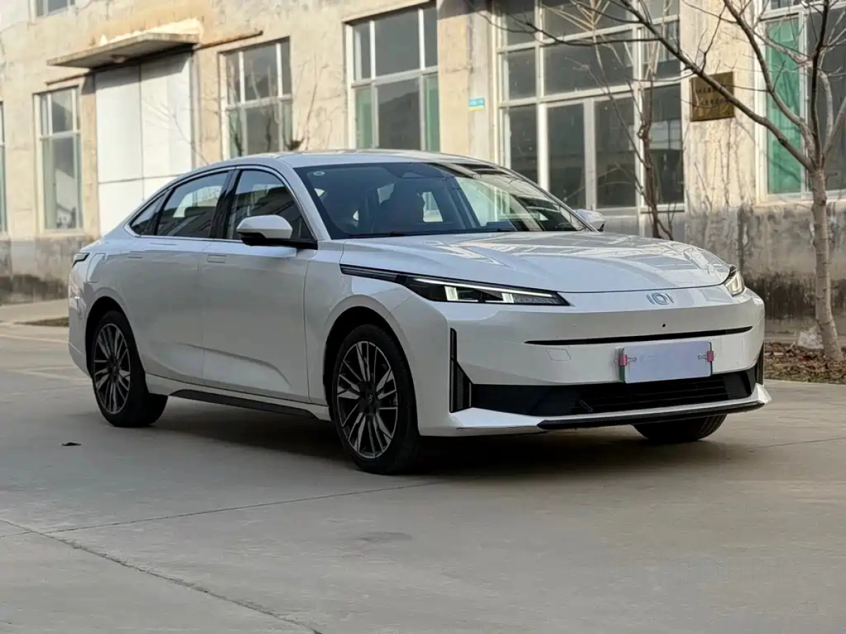 CHANGAN QIYUAN A05  2023