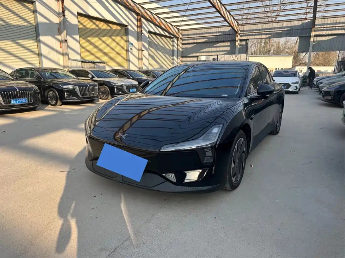 XPENG MOTORS MONA M03  2025