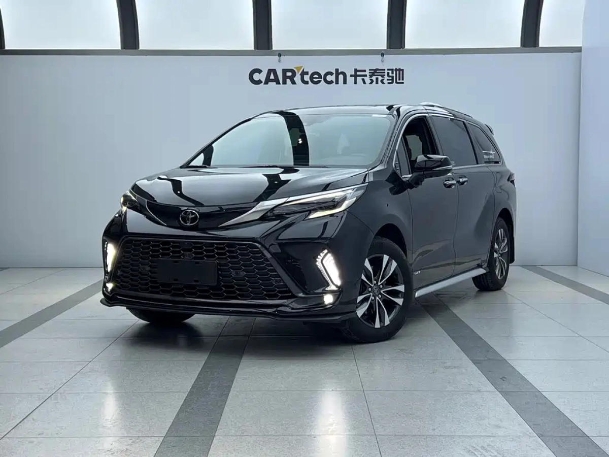 TOYOTA GRANVIA  2025