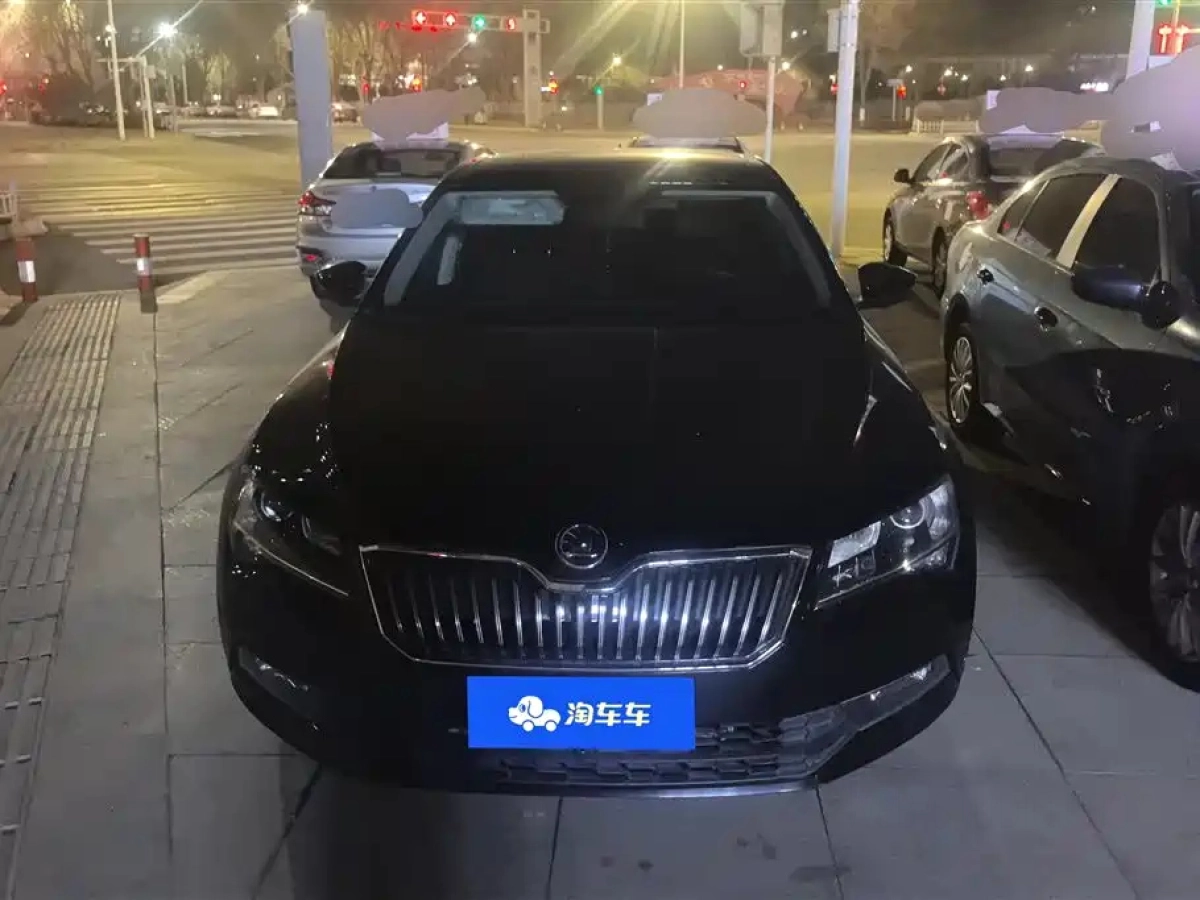 SKODA SUPERB