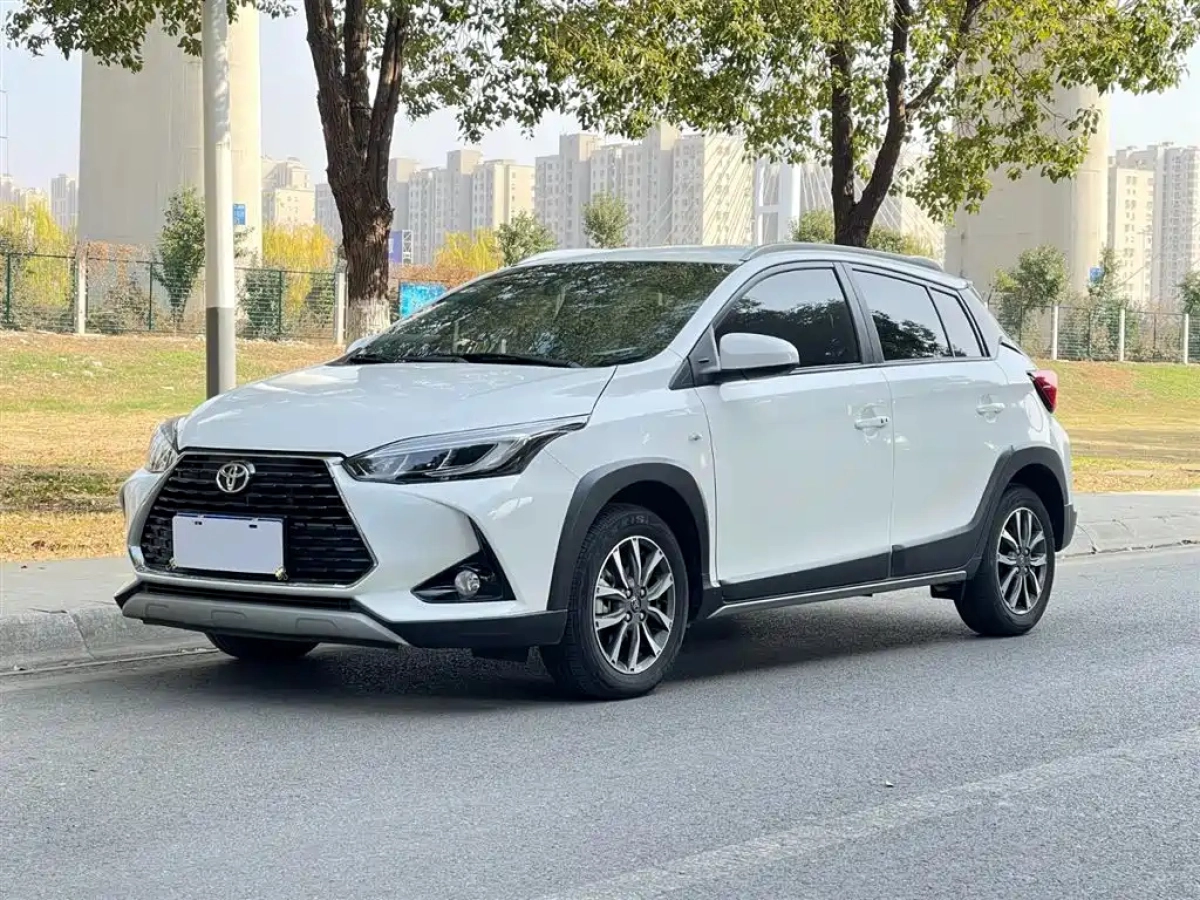 TOYOTA YARIS L DAZZLING