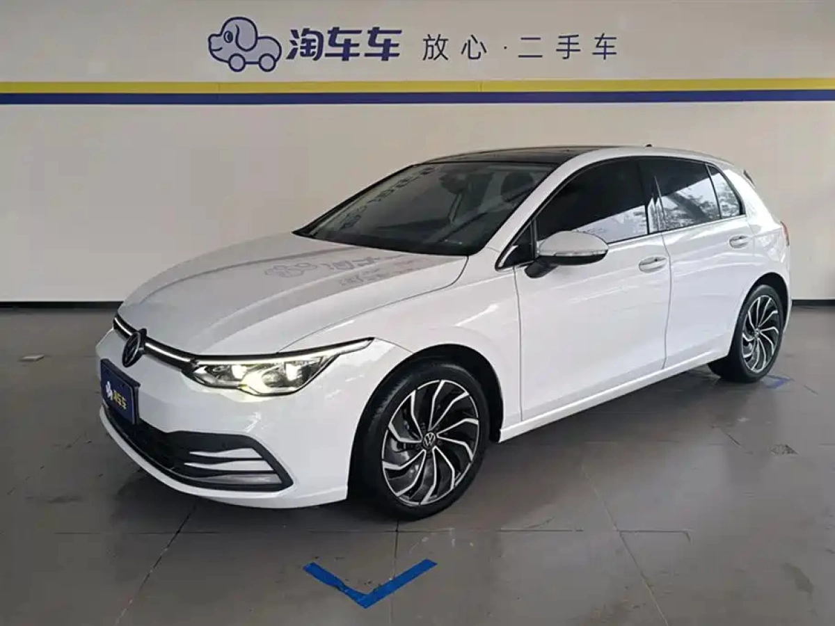 VOLKSWAGEN GOLF  2021