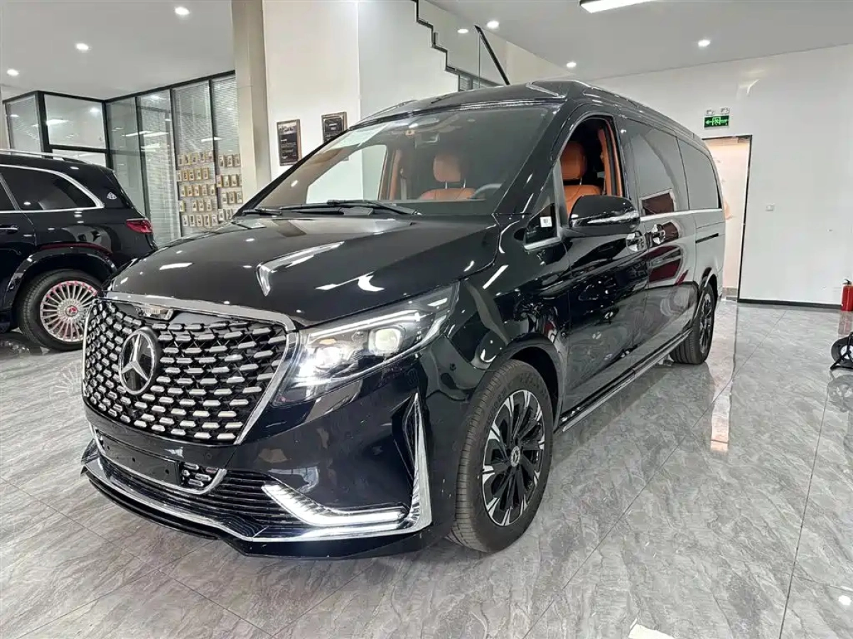 MERCEDES BENZ V-CLASS  2025