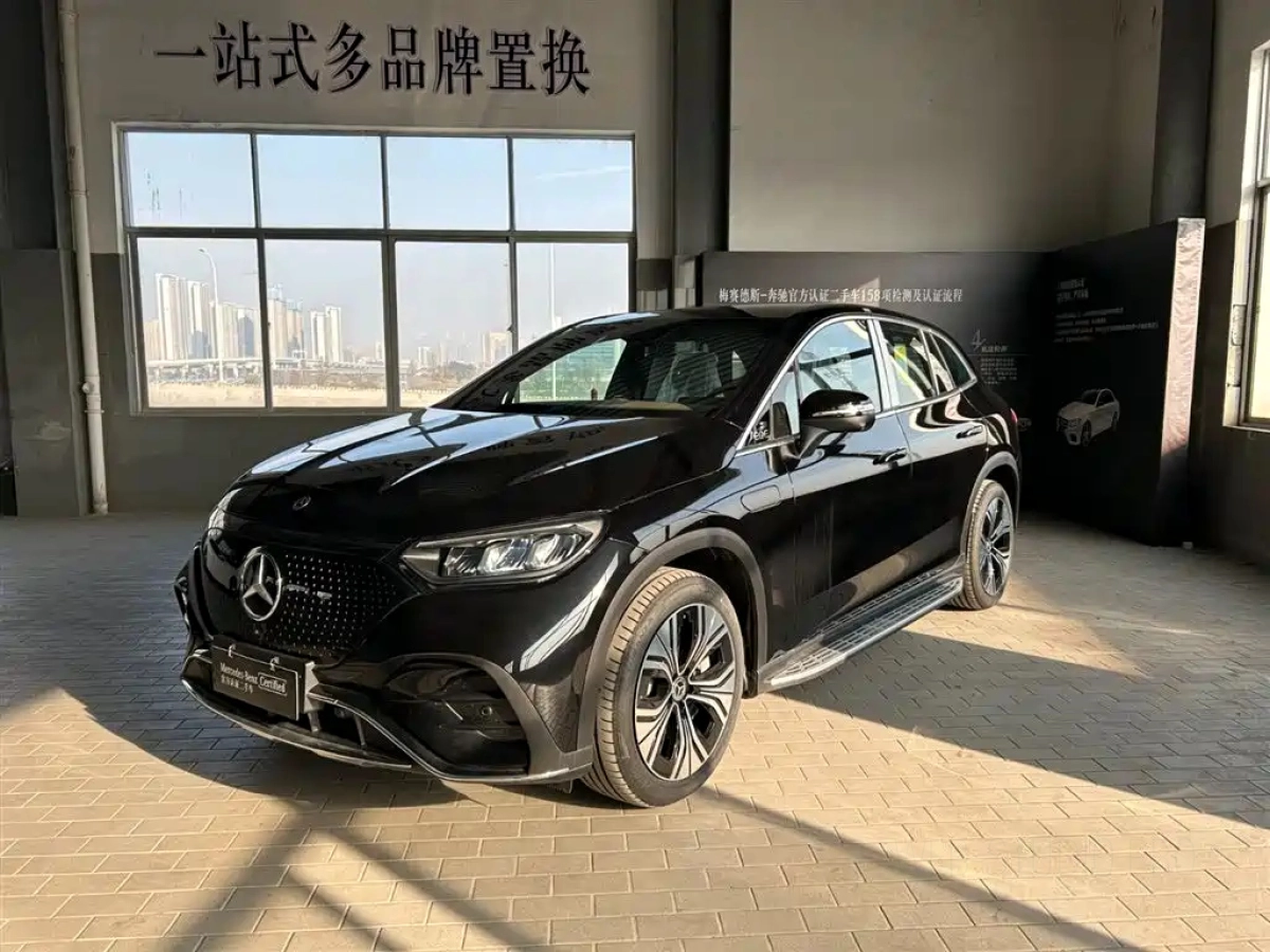 MERCEDES BENZ EQE SUV  2025
