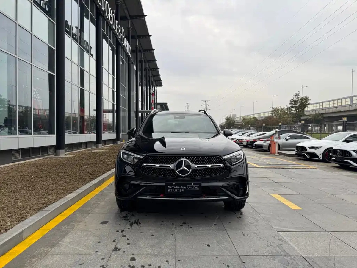 MERCEDES BENZ GLC