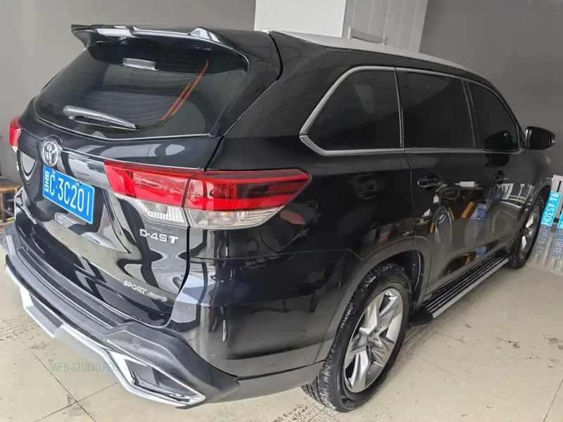 TOYOTA HIGHLANDER