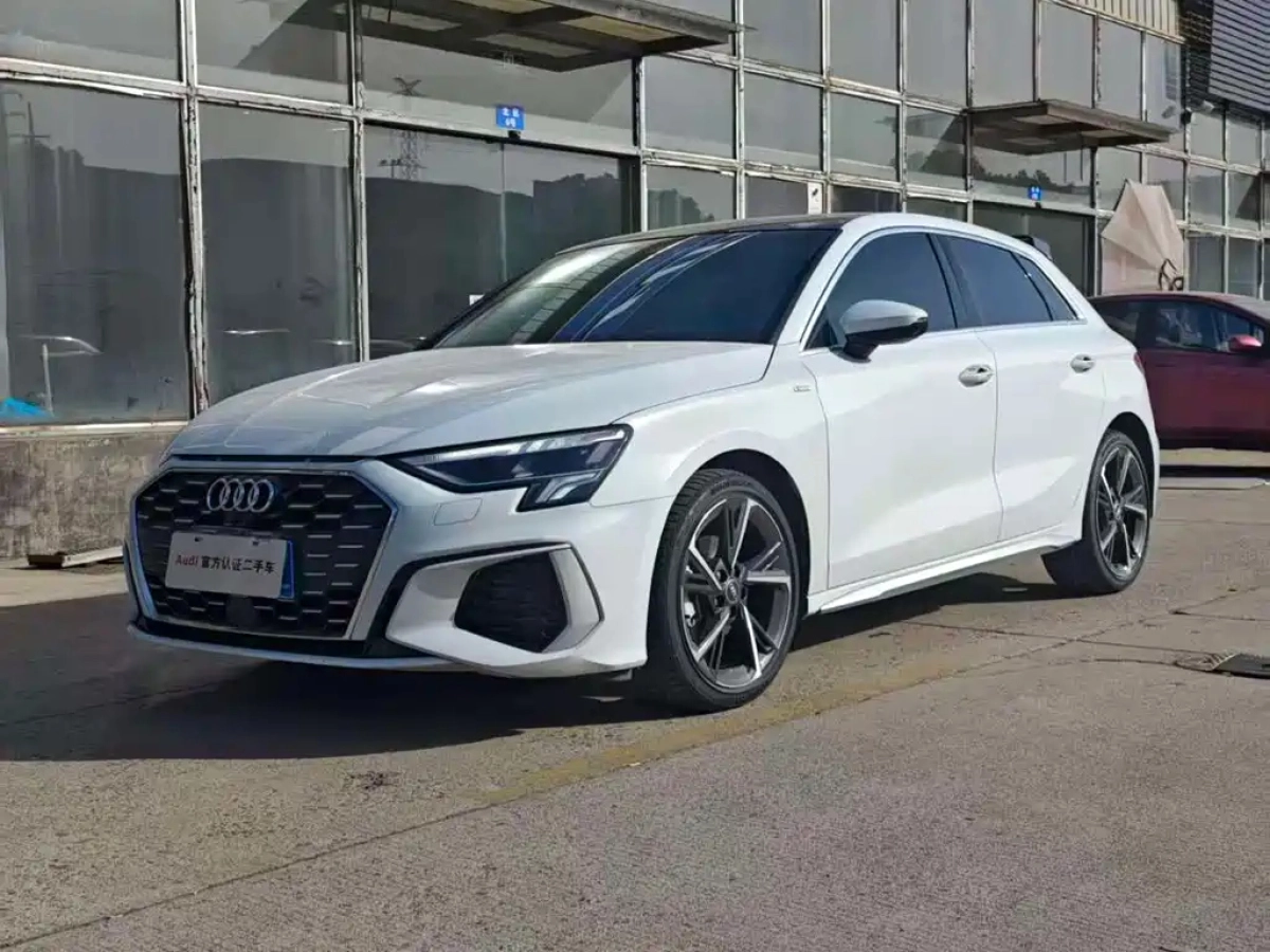 AUDI A3  2023