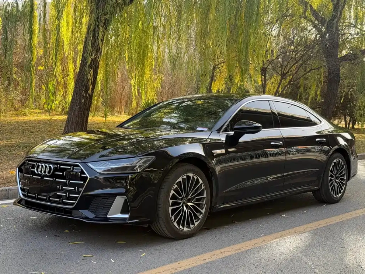 AUDI A7L  2025