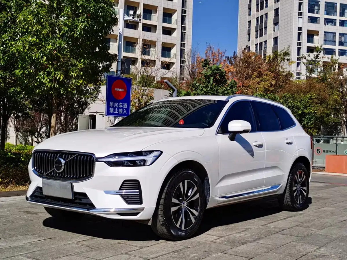 VOLVO XC60  2022
