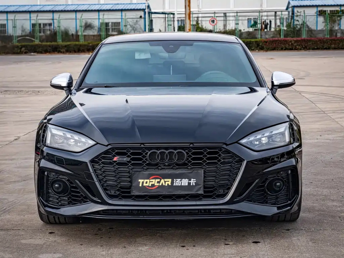 AUDI RS 5