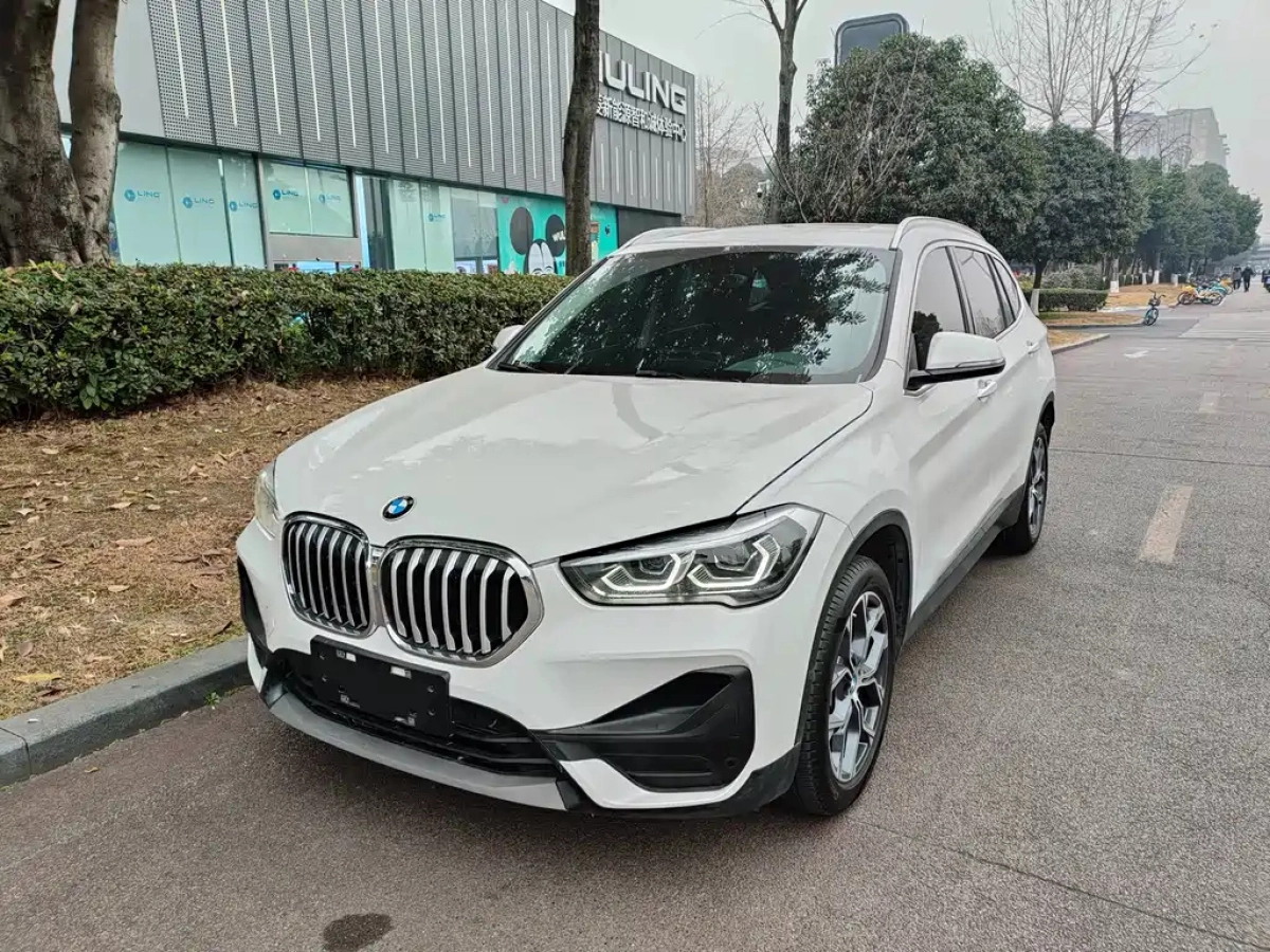 BMW X1  2021