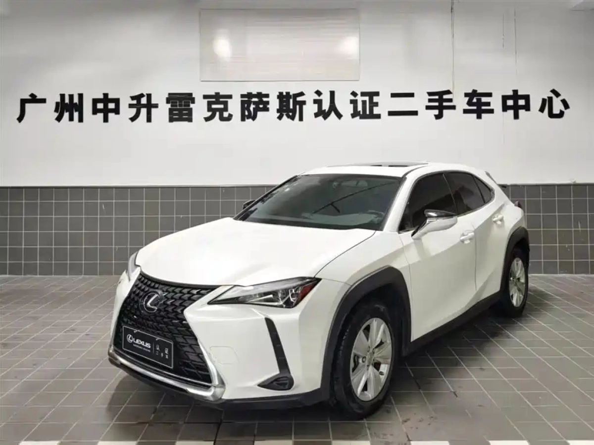 LEXUS UX  2021