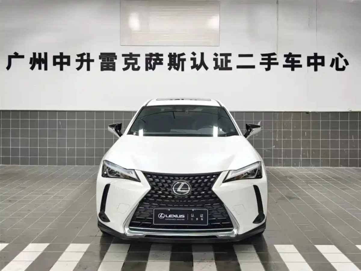 LEXUS UX