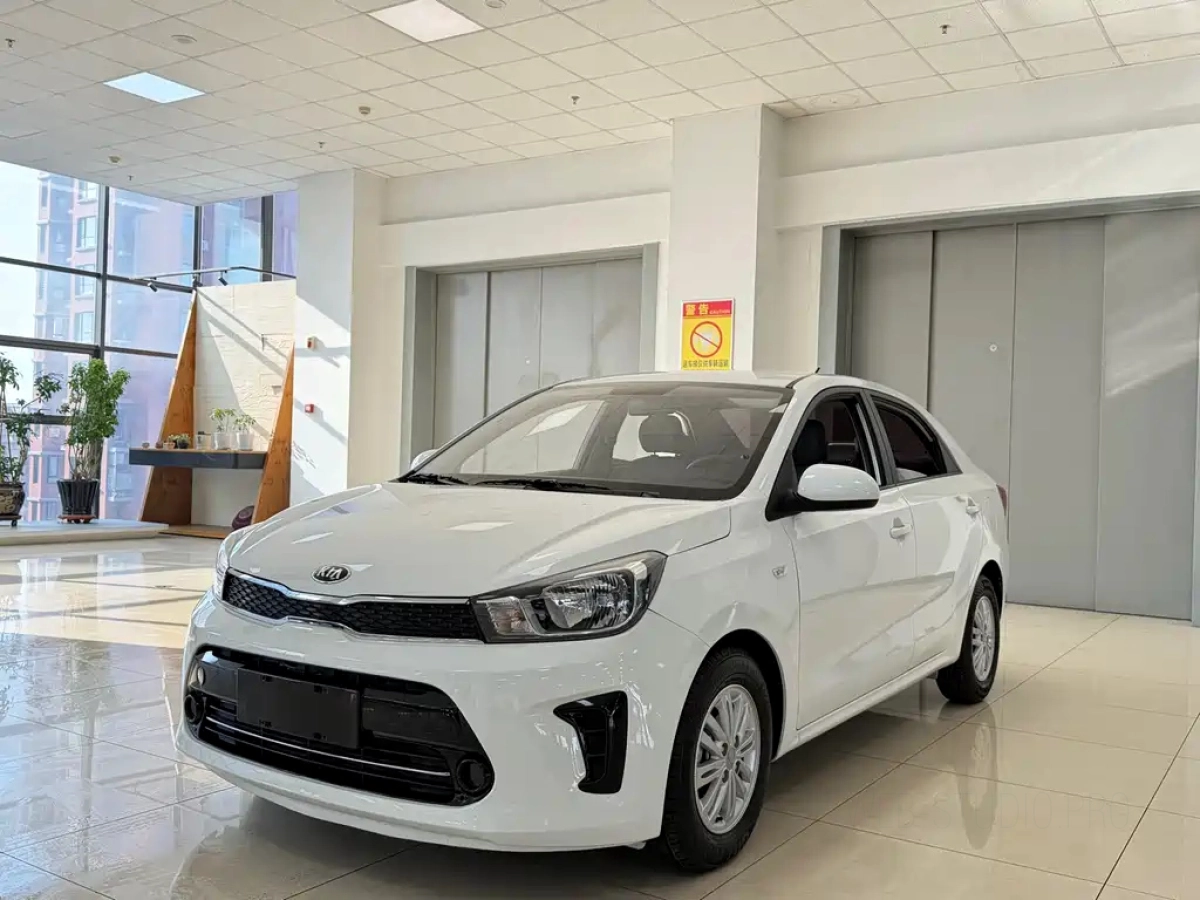 KIA REINA  2019