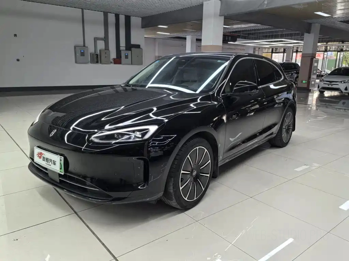 HUAWEI HARMON AITO M5  2023