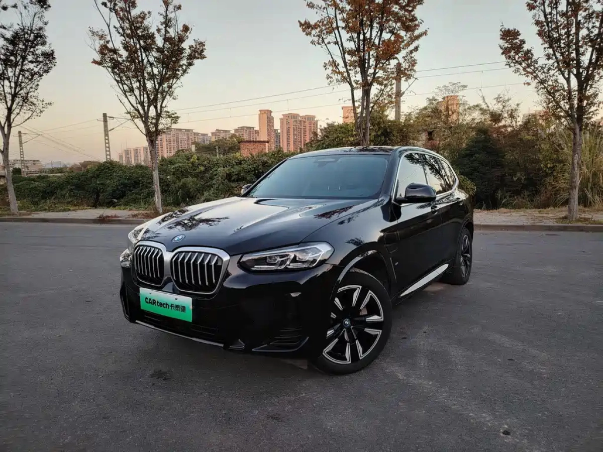 BMW IX3