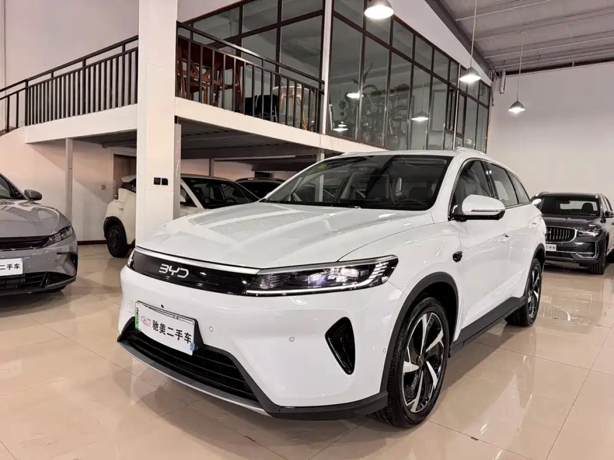 BYD SEALION 05 DM-I  2025
