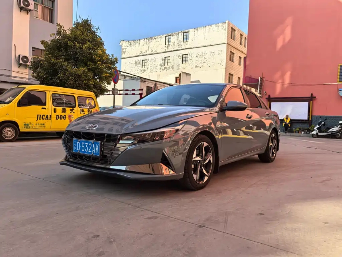 HYUNDAI ELANTRA  2022