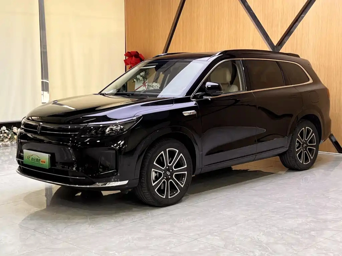 HUAWEI HARMON AITO M7  2024