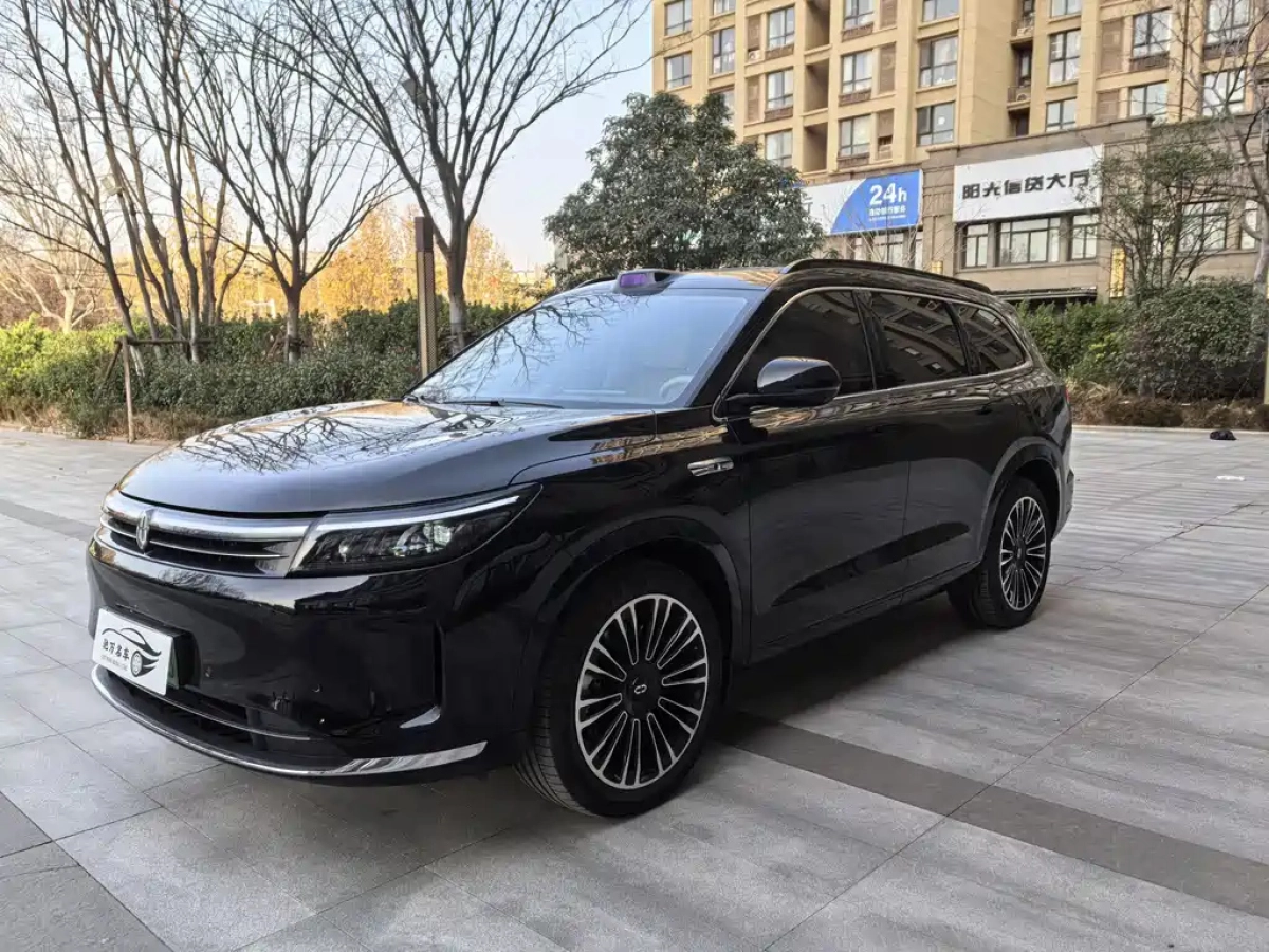 HUAWEI HARMON AITO M7  2024