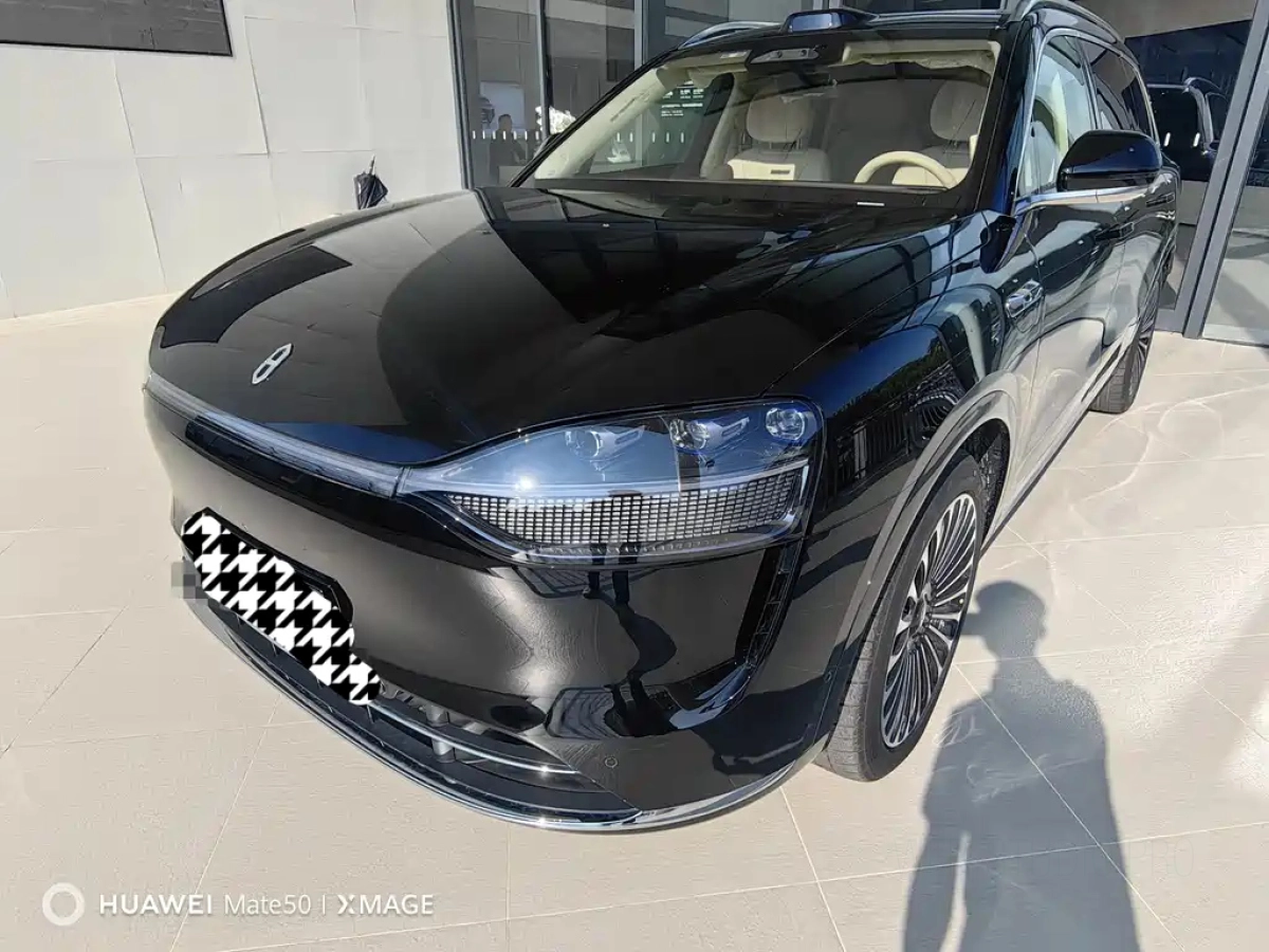 HUAWEI HARMON AITO M9  2025