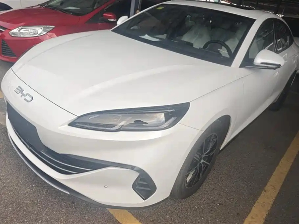 BYD SEAL 06 DM-I  2025