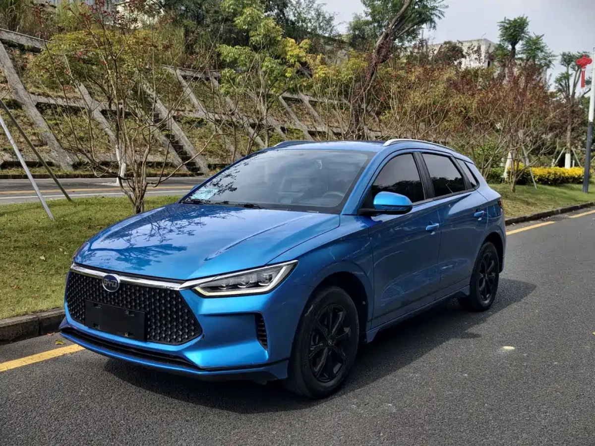 BYD E2