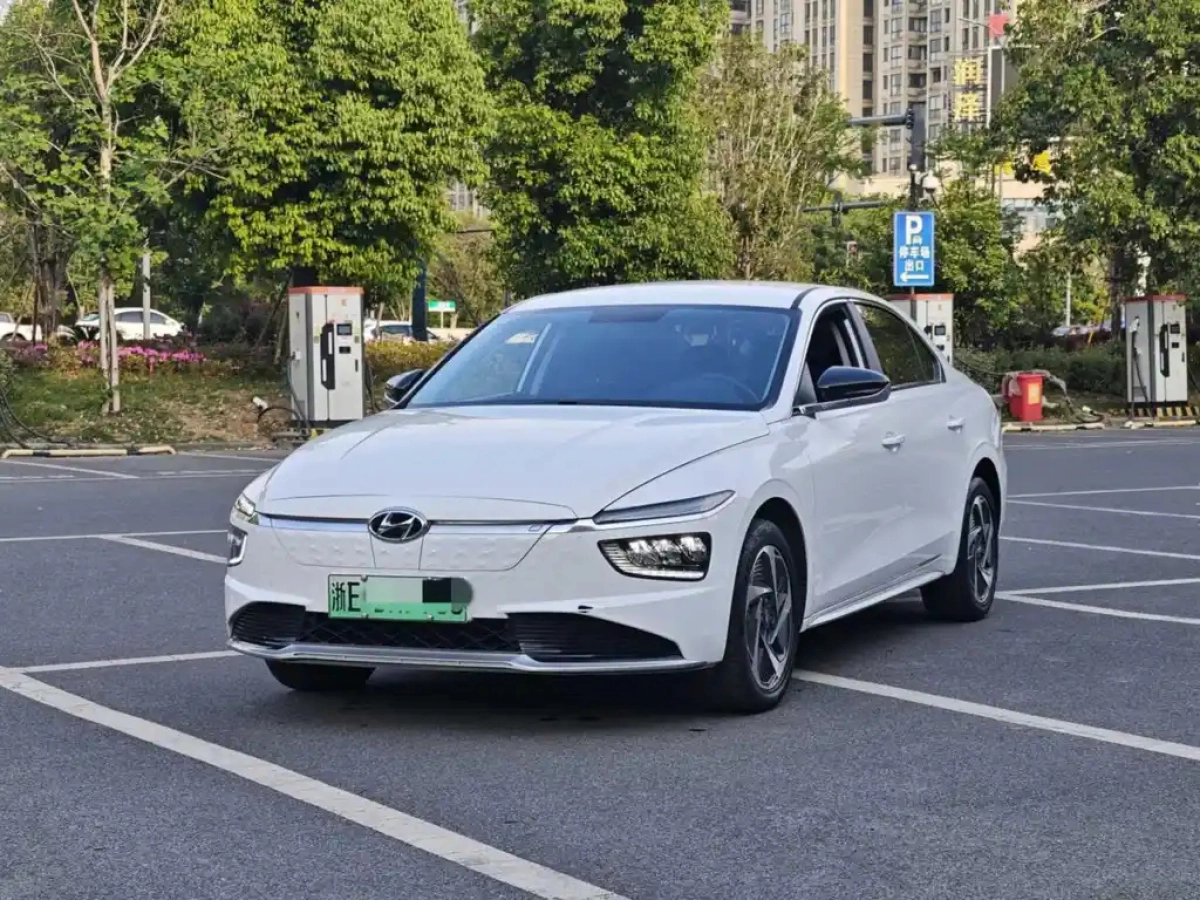 HYUNDAI MISTRA NEW ENERGY  2023