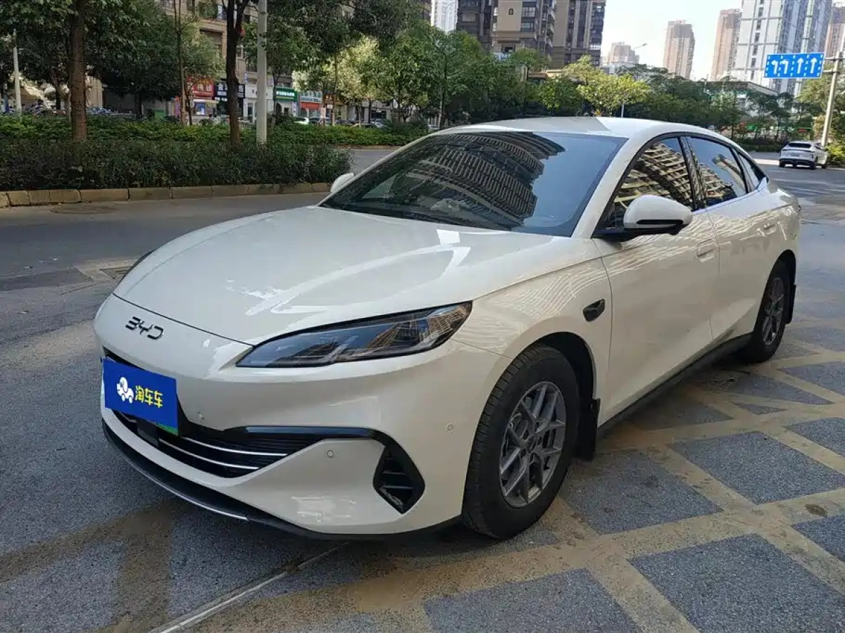 BYD SEAL 06 DM-I  2025