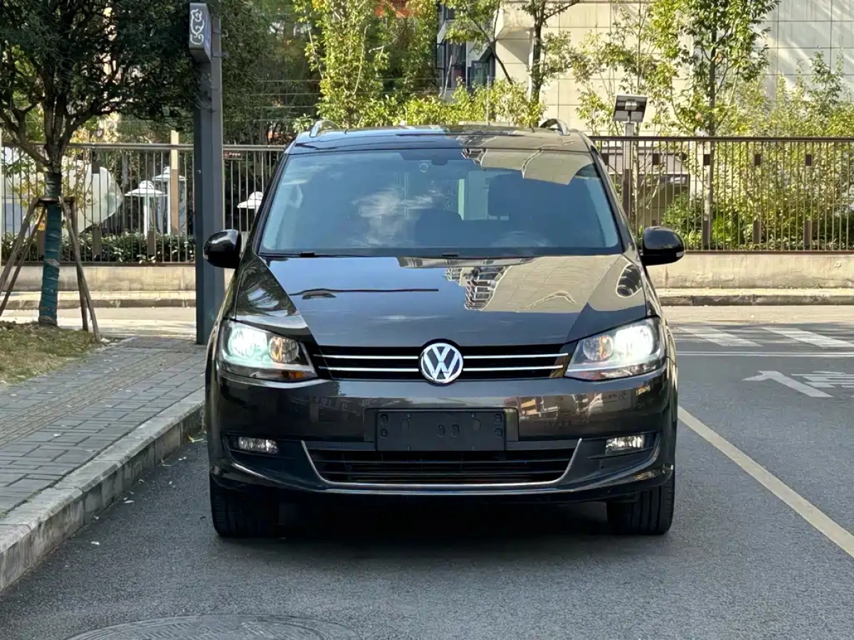 VOLKSWAGEN SHARAN
