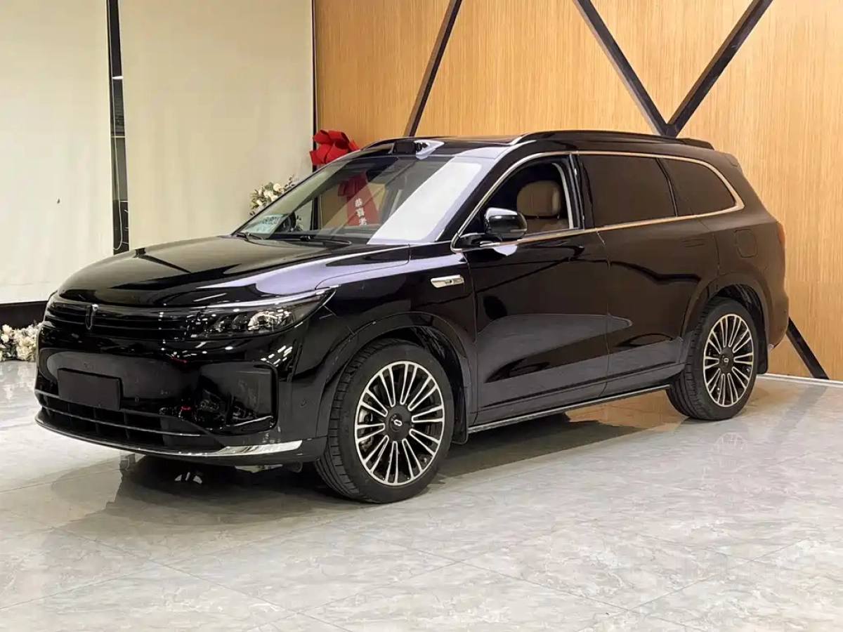 HUAWEI HARMON AITO M7  2024