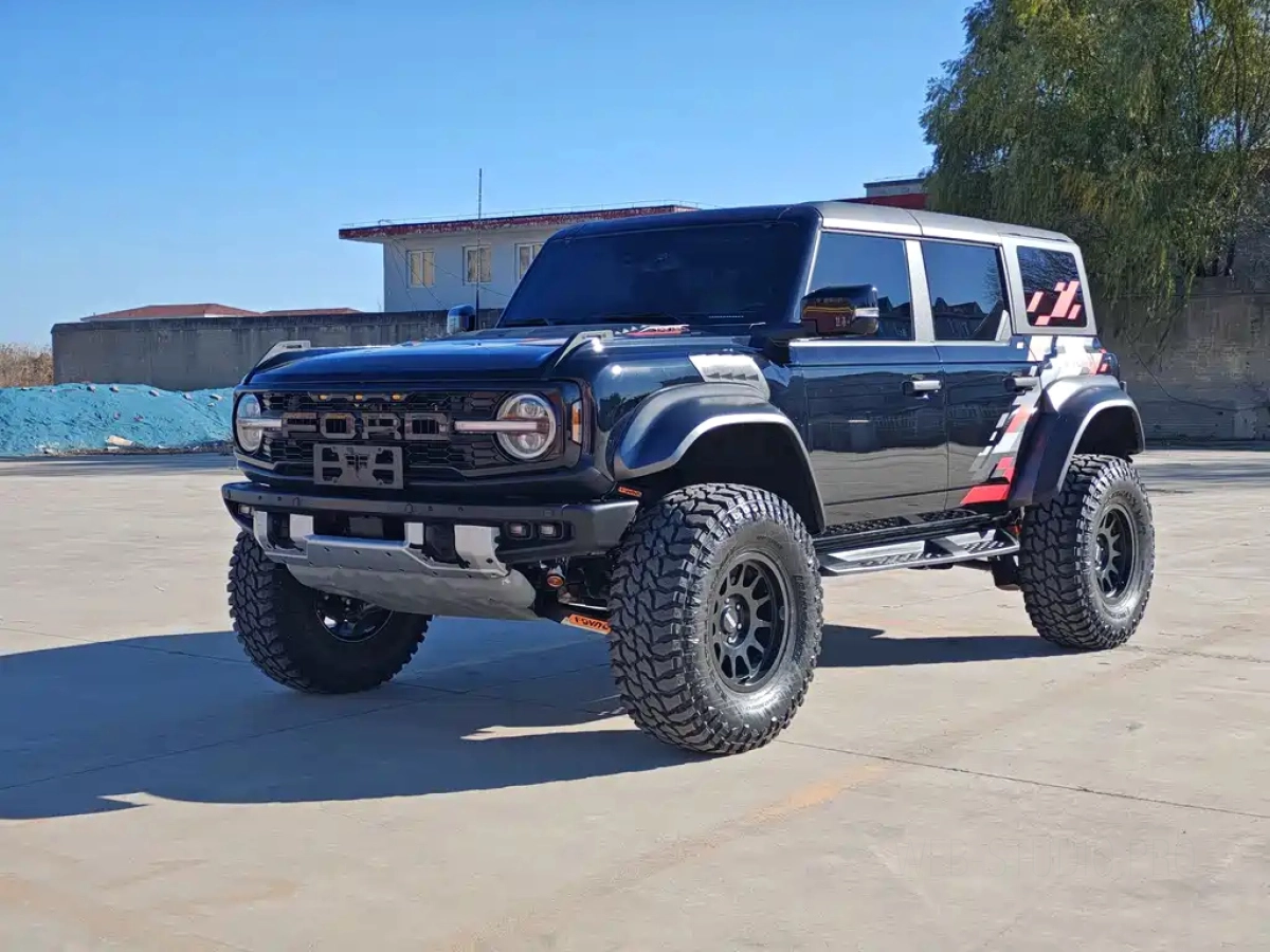 FORD BRONCO  2024