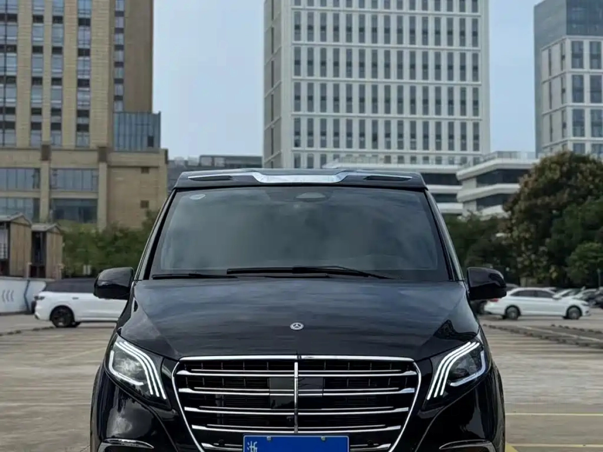 MERCEDES BENZ VITO  2025