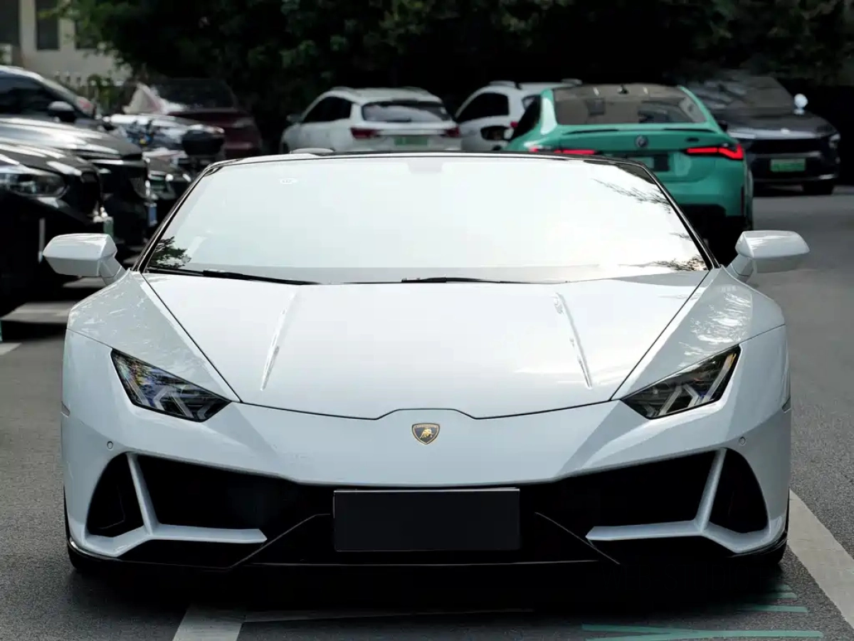 LAMBORGHINI HURACAN