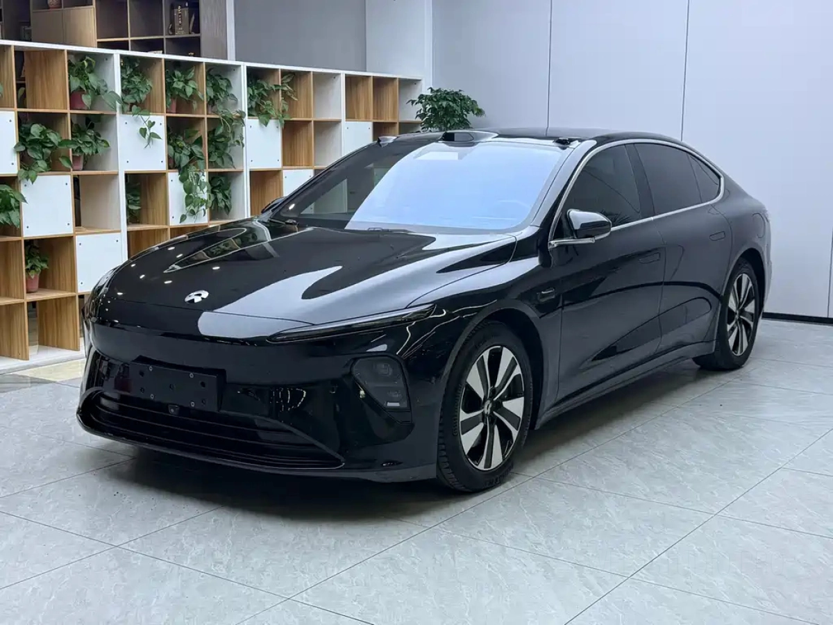 NIO ET7