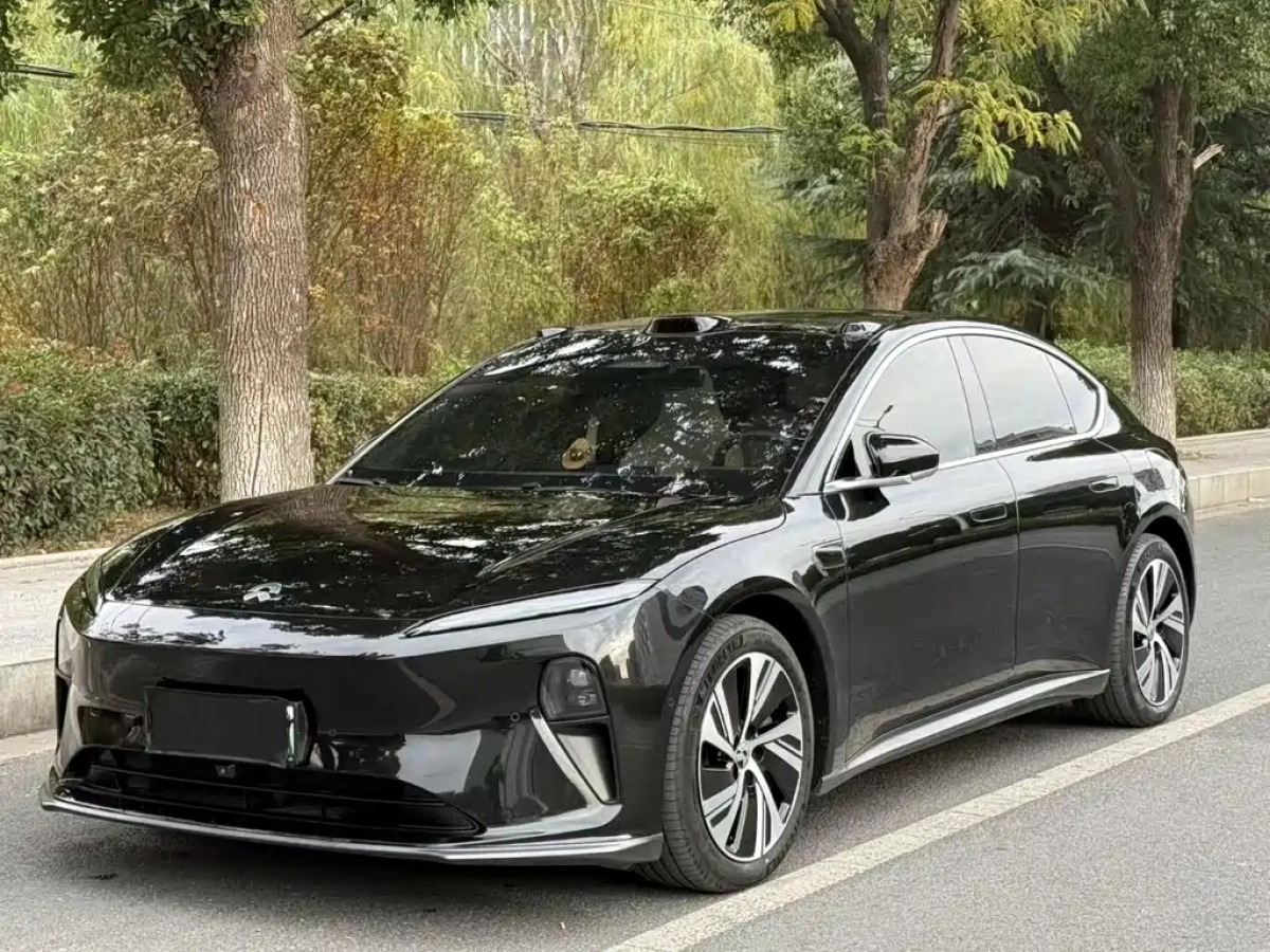 NIO ET5