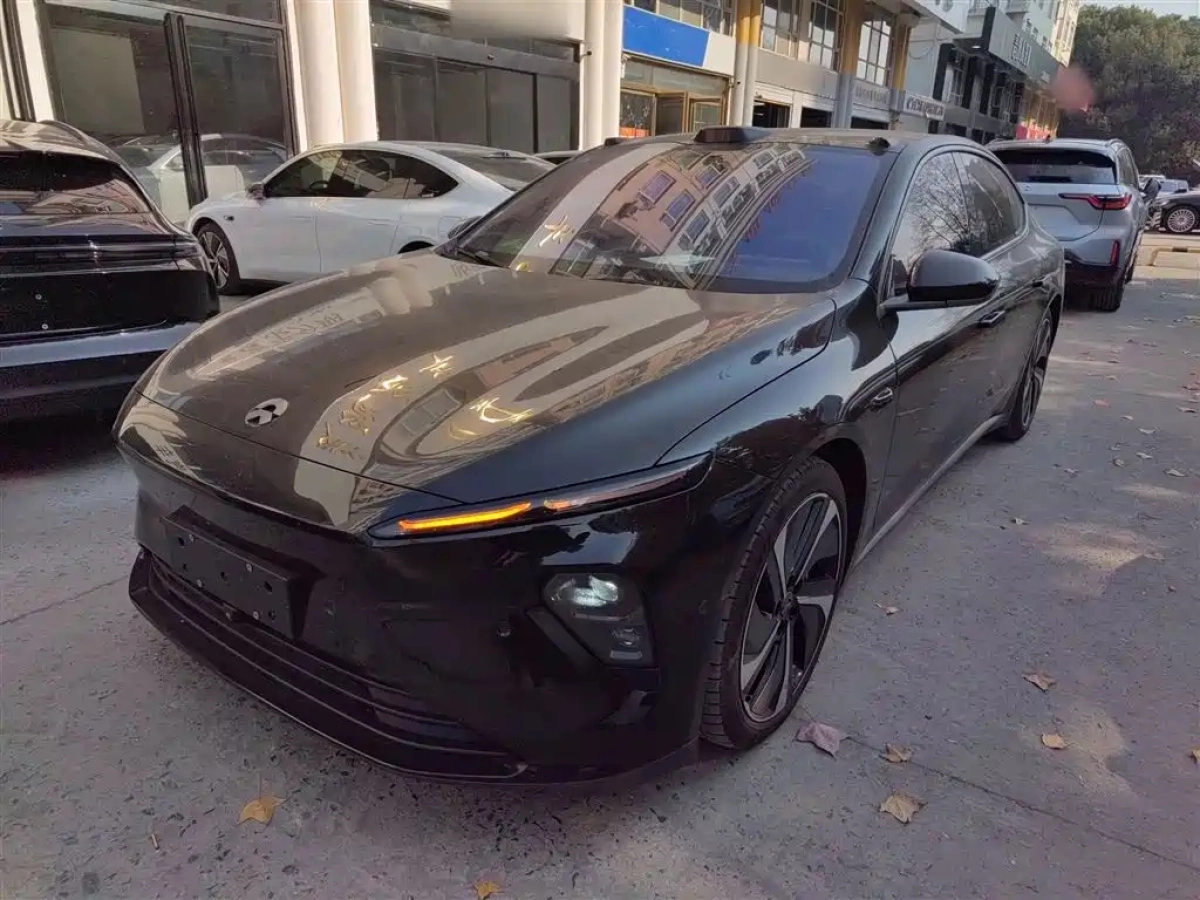 NIO ET7  2023