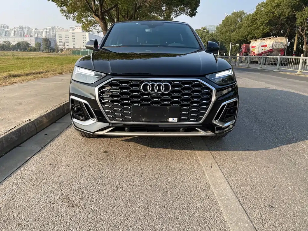 AUDI Q5L SPORTBACK