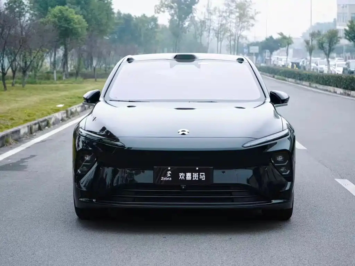 NIO ET7