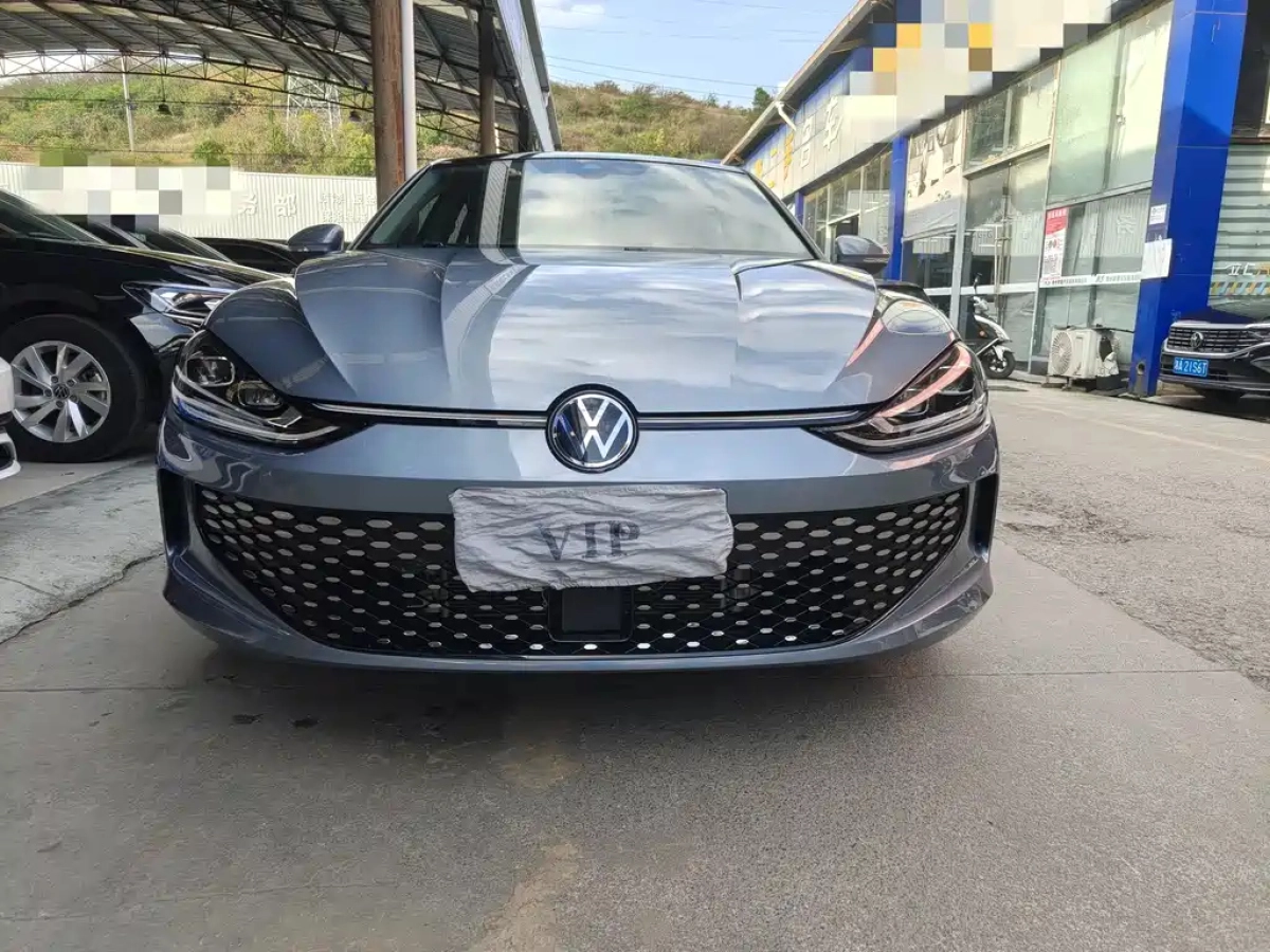 VOLKSWAGEN LAMANDO