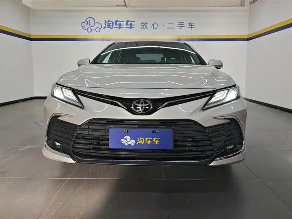 TOYOTA CAMRY